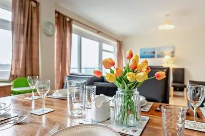 Image de 3 Bed in Tenby (oc-fb068)