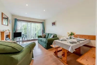 Image de 2 Bed in Tenby (oc-fb196)