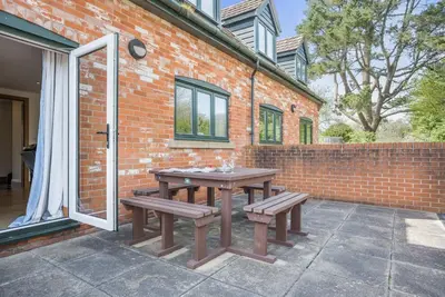 Image de 4 Bed in Bridport (oc-shrea)