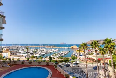 Image de 1 Yacht Club with ocean views and parking