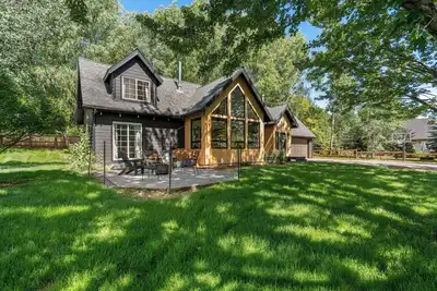Image de Family Mountain Retreat | Fireplace Home