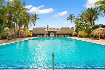 Image de Modern Villa Perfect for Relaxing Beach Escape | Mambo Beach - 5. 5 miles