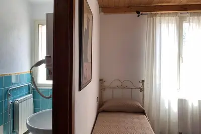 Image de Chambre d'hôtes de charme à Galtellì avec vue sur la montagne