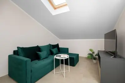 A Practical Studio Flat for 4 People Close to the Railway Station