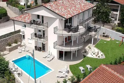 Image de 3 bedroom awesome apartment in Ika