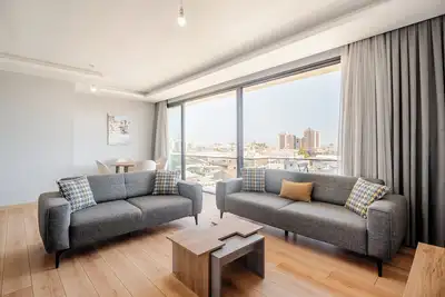 Image de Luxury & Comfort: 2br Apt with Full Ac & Sea View