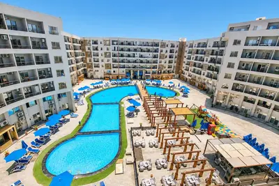Image de Cozy Studio with Free Private Beach Access in Tiba Golden Resort