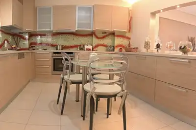 Image de Spacious 3br Apartment in Central Chalkida — Sleeps 6.