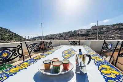 Image de Belle maison de vacances privée pour 4 personnes avec climatisation, Wifi et terrasse