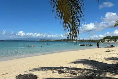 Image de Datura – Locs-Guadeloupe. com Charme créole à Sainte-Anne – Proche plage–4/6 pers