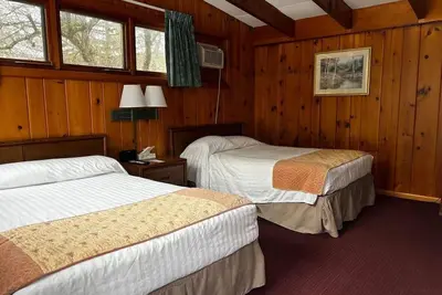Image de Cozy 1-bedroom hotel room in serene Hamilton - #317 Chenango