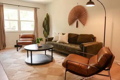 Image de Clean, comfortable, and versatile home, perfect for long stays