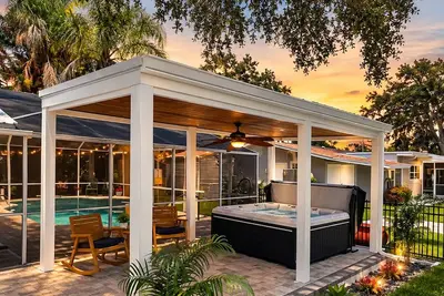 Image de Tropical Retreat w/ Pool, Hot tub & Private Dock