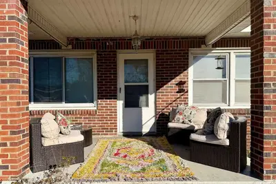 Image de Coastal Cottage Near Folly + Downtown