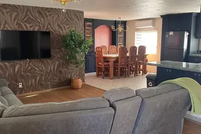Image de Ensenada 4br/2ba Beach House | Pool, Hot Tub, Kayak