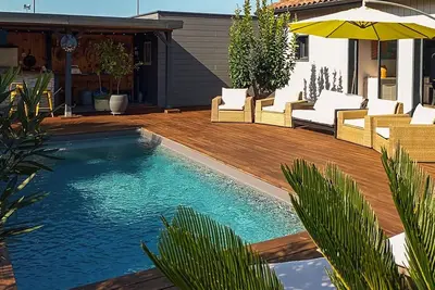 Image de Gorgeous home in Leon