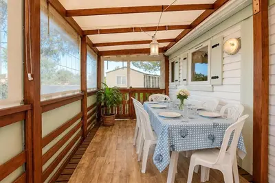 Image de Lovely (sta)caravan in Semussac