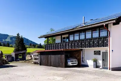 Image de Bergnah Vacation Rental - Vacation Rental with a Balcony