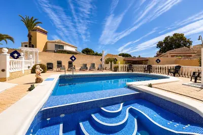 Image de Villa avec piscine privée à El Chaparral