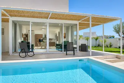 Image de Villa à Marina Di Ragusa avec 3 chambres à coucher, 7 couchages