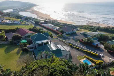Image de Cheers! Beautiful 2-bedroom ocean view apartment in Umzumbe steps from the beach