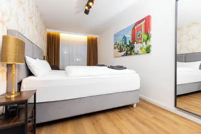 Image de Ultra-Modern & Central: Luxury Apartment in Essen-Rüttenscheid. Trade show coming up!