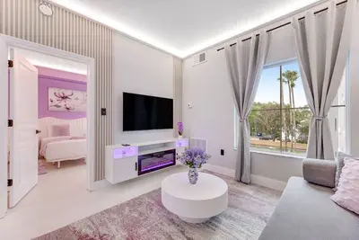 Disney Area Suite w/ Pool & Full Kitchen