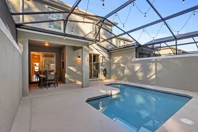 Image de 4br Storey Lake Home Near Disney with Pool