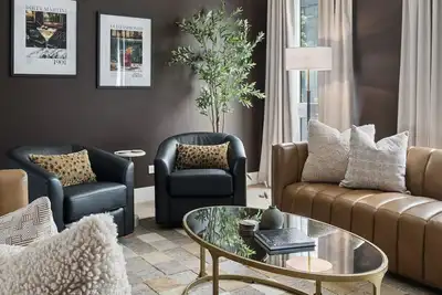 Image de The Gilded Grid | Sleeps 8