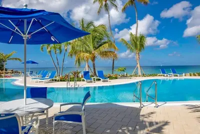 Image de Tropical Paradise: Studio @ Limetree Resort