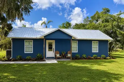 Image de Lakefront Cottage on 12-Acres in Clermont - Privacy! ! !