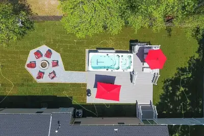 Image de Private Oasis ~ Pool & Hot Tub & Backyard Paradise