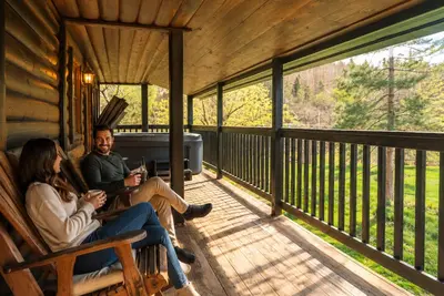 Image de Onyx at Nada: Fall Getaway + Private Hot Tub In Rrg