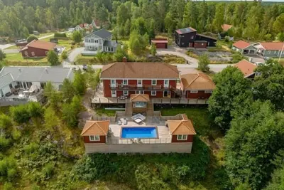 Image de Exklusiv Villa - Pool, Spa, Golf – unik oas i Trosa