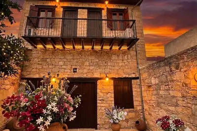 Image de Daphne Cottage - Un Charmant Cottage Dans Le Village De Vasa