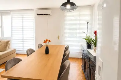 Image de 2-bedroom apartment next to the river and 10 minutes from Sarajevo Airport