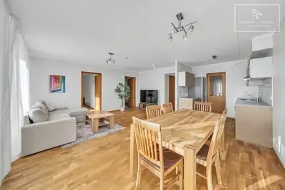 Image de 2br in Kadriorg & Sauna + Balcony + Free parking