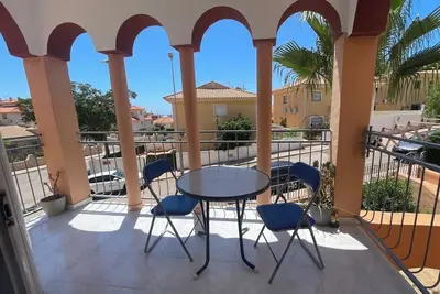 Image de Bright apartment with a spacious terrace near the ocean.