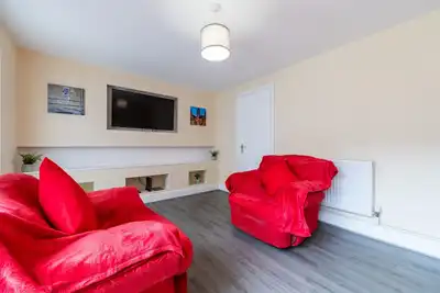 Image de Creswicke 3 Bedroom House - Knowle, Bristol
