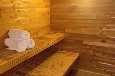 Image de Spacious 2 bedroom basement unit