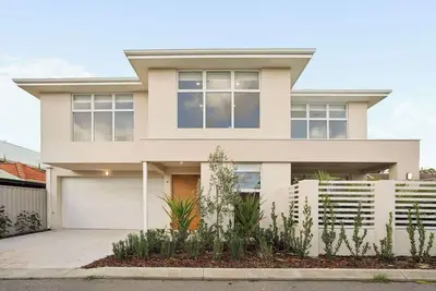 Image de 3br House with Sauna Near Scarborough Beach