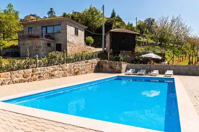 Image de Homerez - Maison à Fornos avec piscine