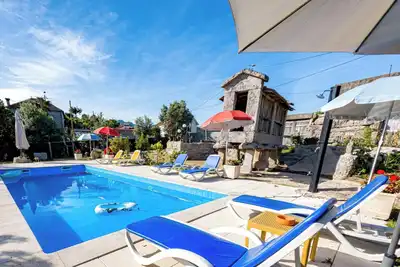 Image de Homerez - Villa à Cova avec piscine
