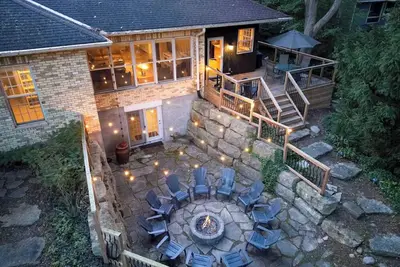 Image de WoodPark Cottage 7bedrooms Gamesroom