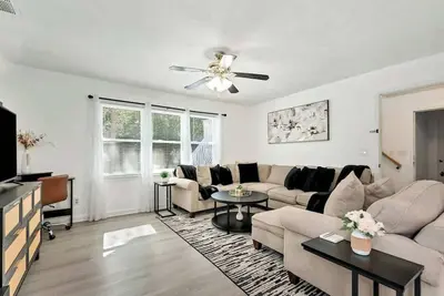 Image de > Charming Modern Guest House Near Lake Lanier