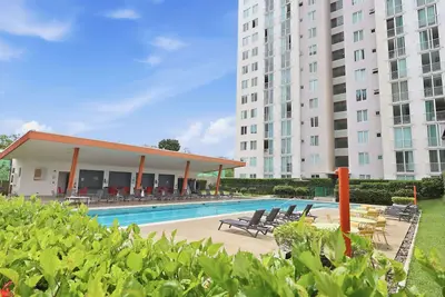 Image de Great for travel to-or-from Sjo International airport <br>20 min to Sjo airport-Pool-Rooftop patio-Exercise