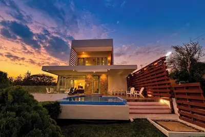 Image de Casa Alegre 5-bedroom 5 Bath Luxury home stunning ocean view awaits your retreat