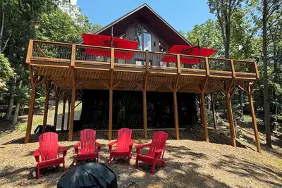 Image de Perfect location for Wineries, Dahlonega, Helen and Waterfalls