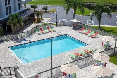 Image de Family-Friendly 2 Queen Beds w/ Heated Pool | Near Disney | Free Breakfast