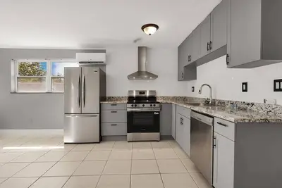 Image de Spacious Cottage& Unique Retreat – Minutes from the Beach! .